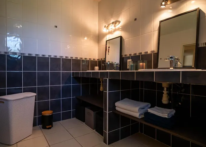 4 Etoiles - 3 - 6 Personnes - Nature, Campagne, Confort Moderne, Charme, Jardin Et Vue Exceptionnelle - Proche * Martel